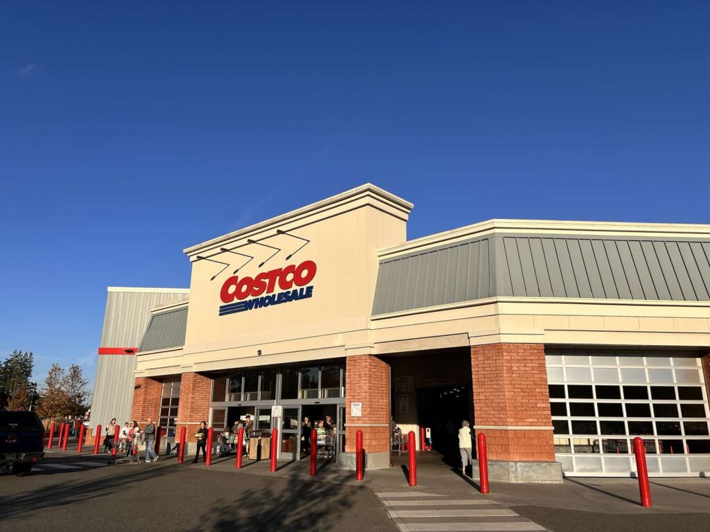 Costco December Sales Top Analysts' Expectations