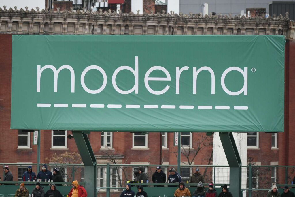 Moderna Posts Wider-Than-Expected Q4 Loss, 2025 Sales Guide Disappoints