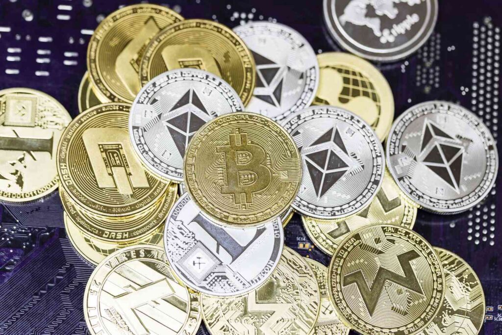 Crypto-tied Stocks Sink as Price of Bitcoin Falls Below $90,000