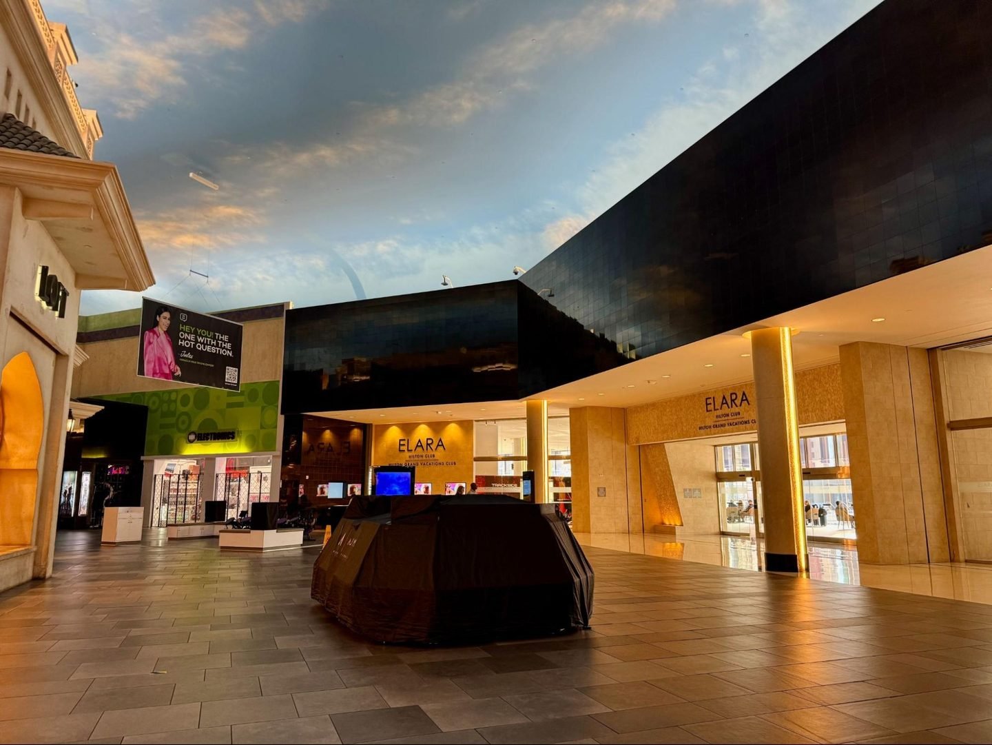 Elara Las Vegas HGV Hilton Grand Vacations Miracle Mile Shops entrance
