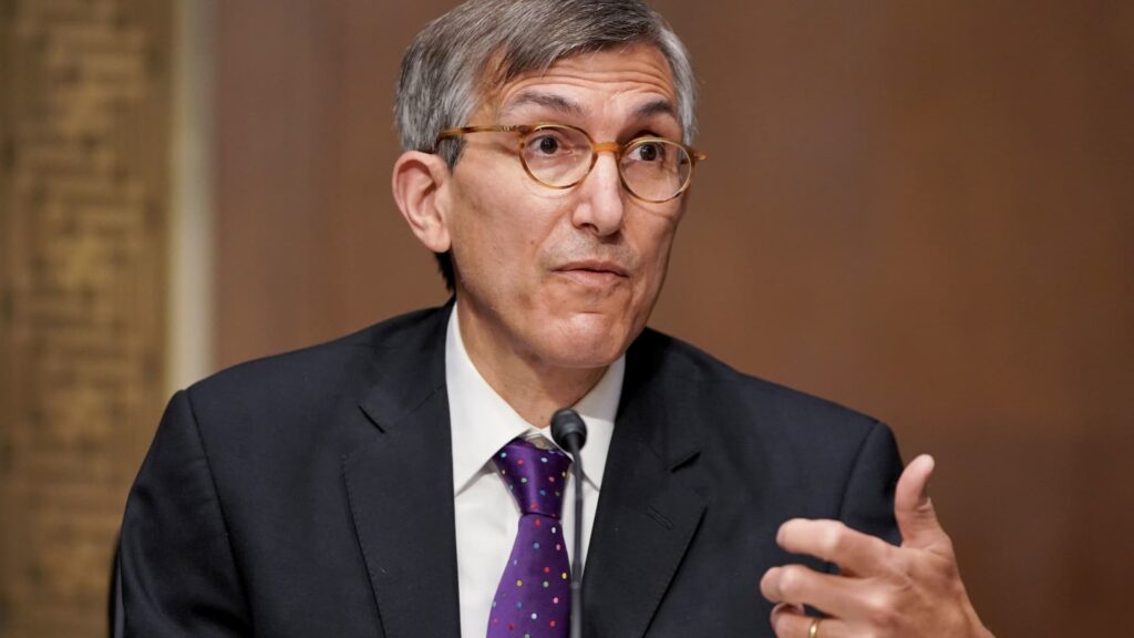 FDA vaccine official Peter Marks resigns in opposition to RFK Jr.