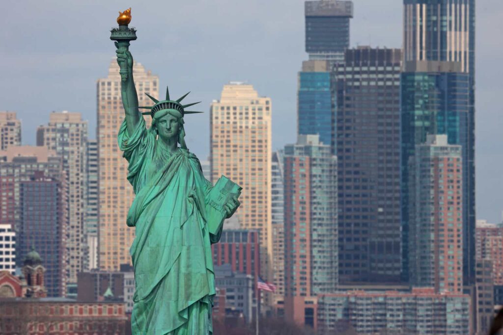 Forget The S&P 500 - Buy These 3 Dividend Stocks Instead