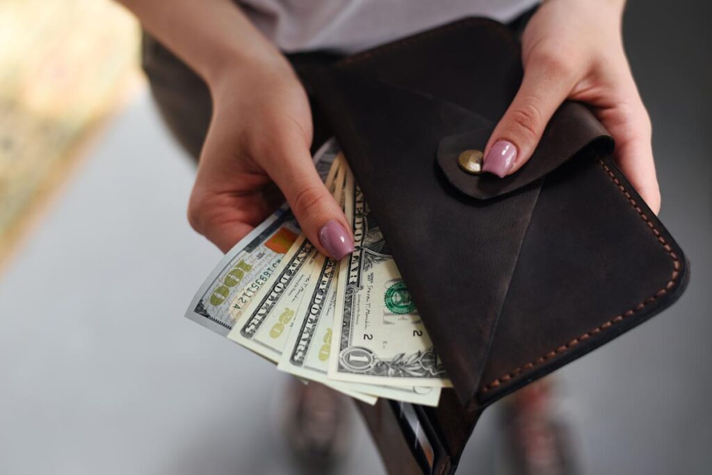 How to deposit cash into a bank account​