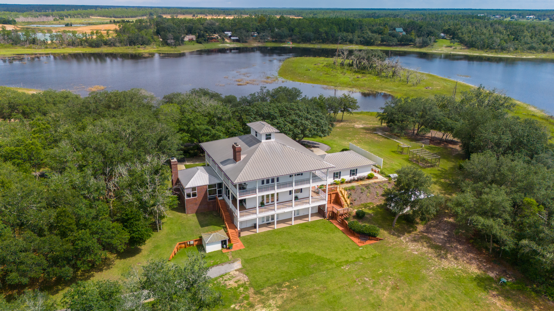 Exterior of luxury Florida lakeside home