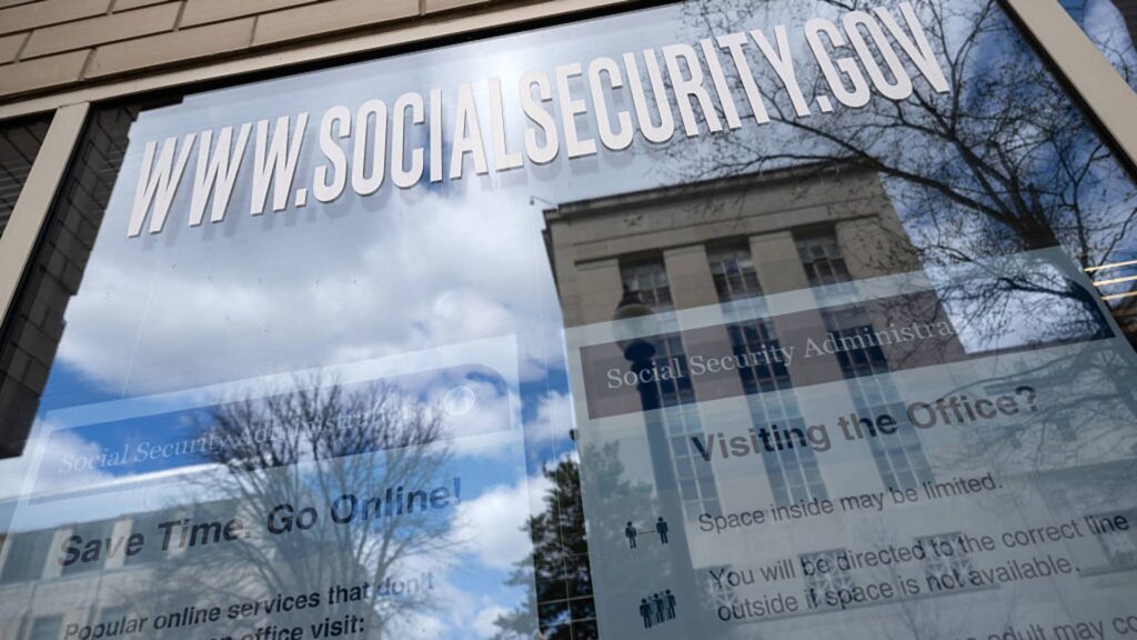 Senators press Social Security on 'dangerous' reported employee cuts