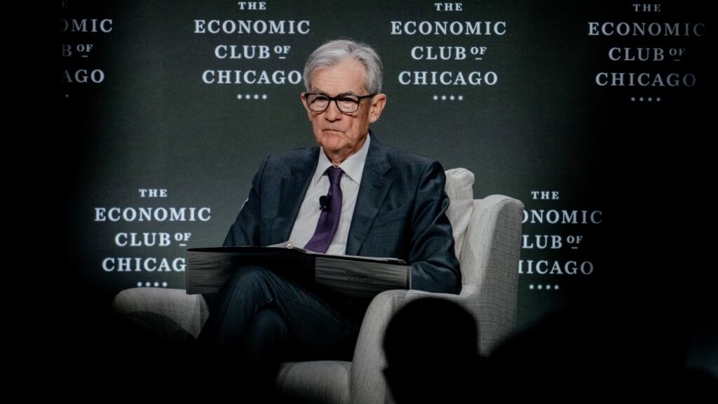 Trump Powell attacks interest rates Fed