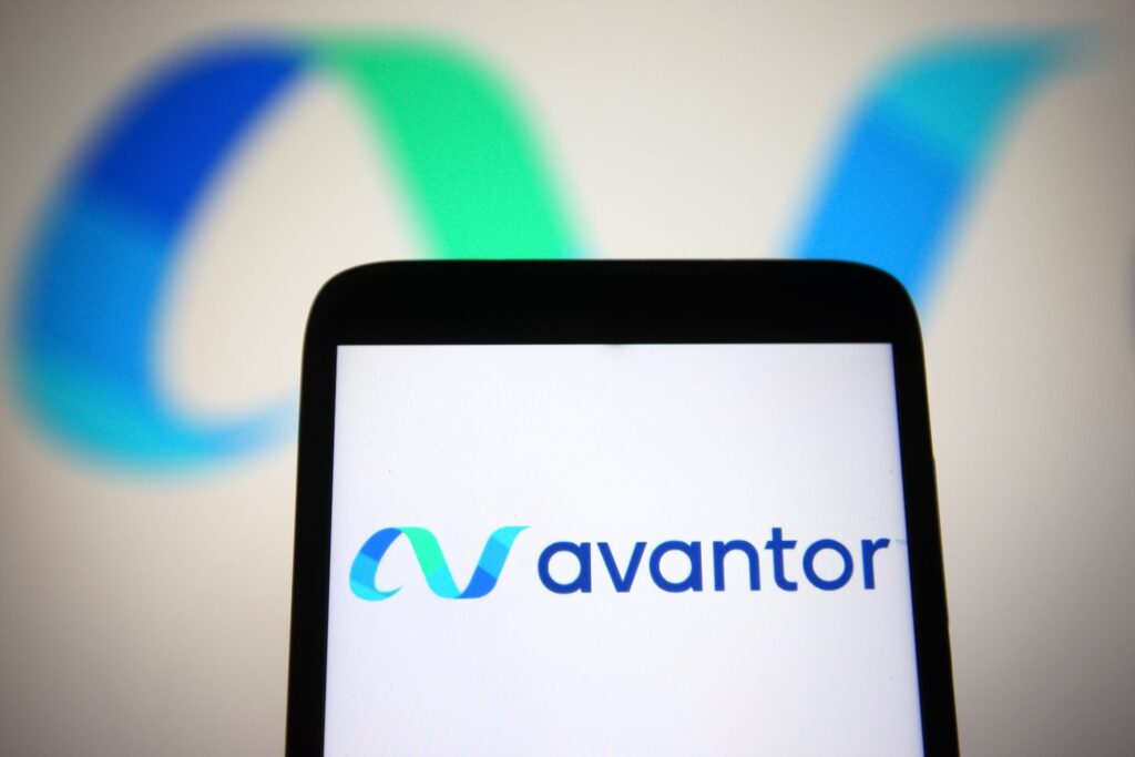Avantor Stock Plummets as Firm's CEO Set to Leave Amid Sales Slump, Outlook Cut