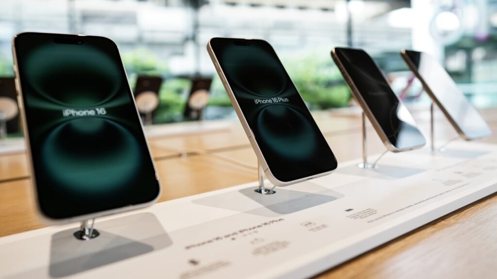 Apple iPhone assembly in India won't cushion China tariffs: Moffett