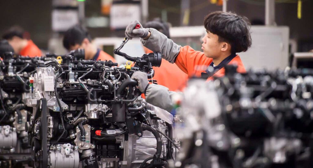 China's April Manufacturing PMI Falls Back Into Contraction Amid Trade War