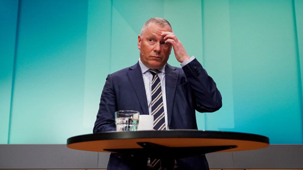 Norway urged to let mega wealth fund take stakes in weapons makers