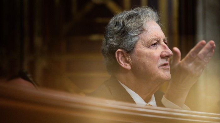 Republican senator backs Powell over Trump attacks on Fed