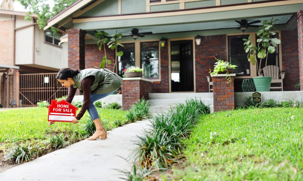 Weekly Mortgage Rates Rise at Exactly the Wrong Time