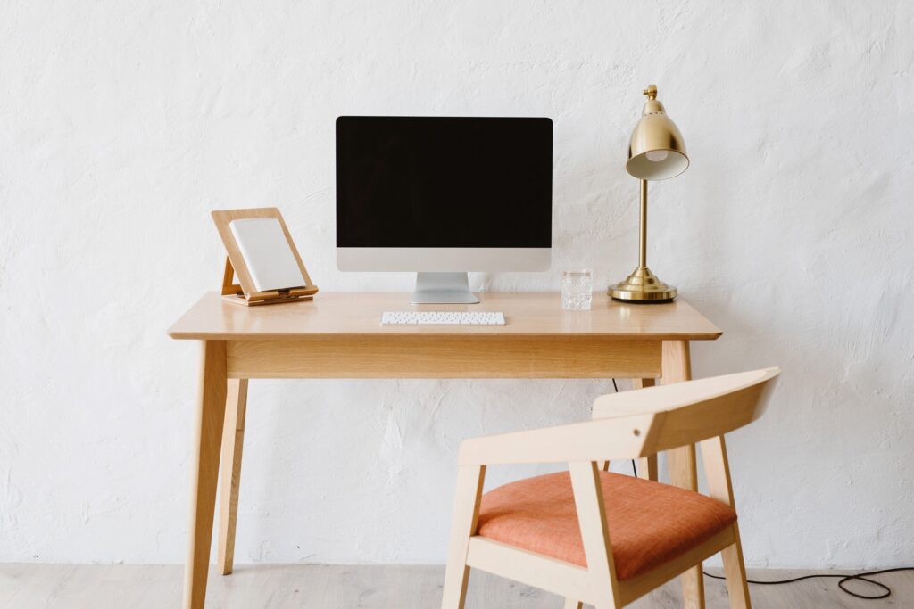 How I Got My Start as a Virtual Assistant with a Baby on My Hip