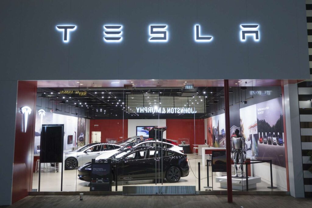 Tesla Stock Jumps Friday to Post Third Straight Week of Gains