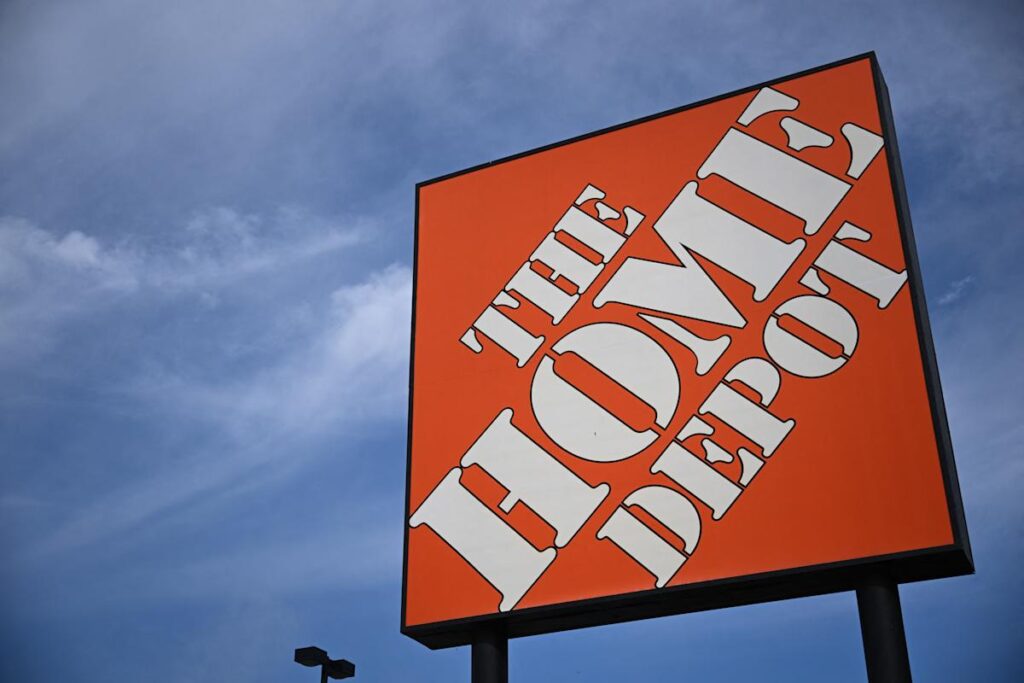 Home Depot stock rises despite earnings miss as it navigates Trump's tariffs