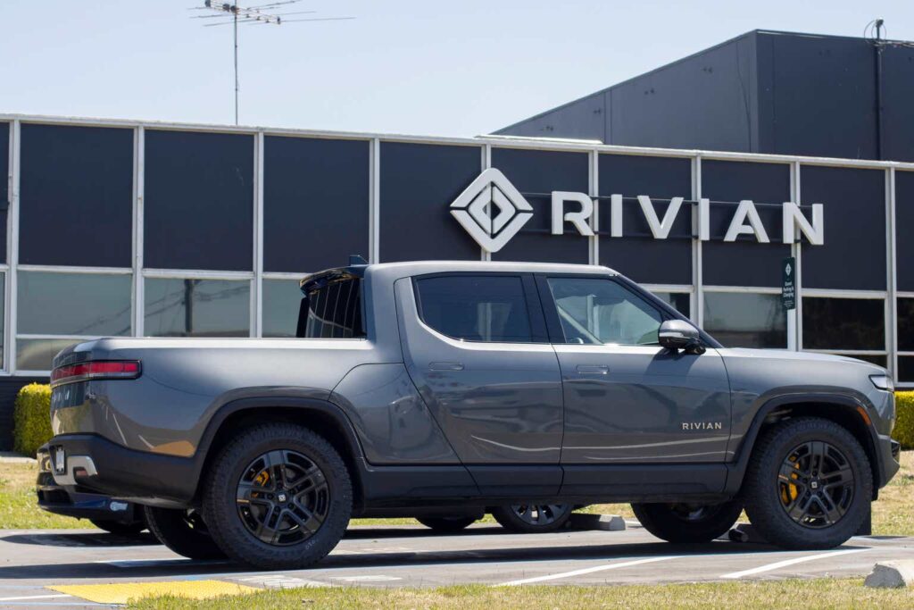 Rivian Stock: Near-Term Deliveries Cut Has No Bearing On R2's Future (NASDAQ:RIVN)