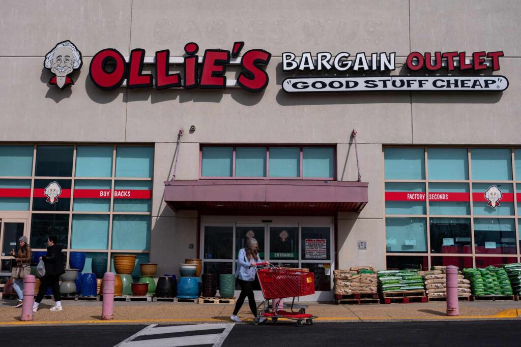 Ollie's Bargain Outlet Tops Q1 Estimates, Lifts Sales Forecast