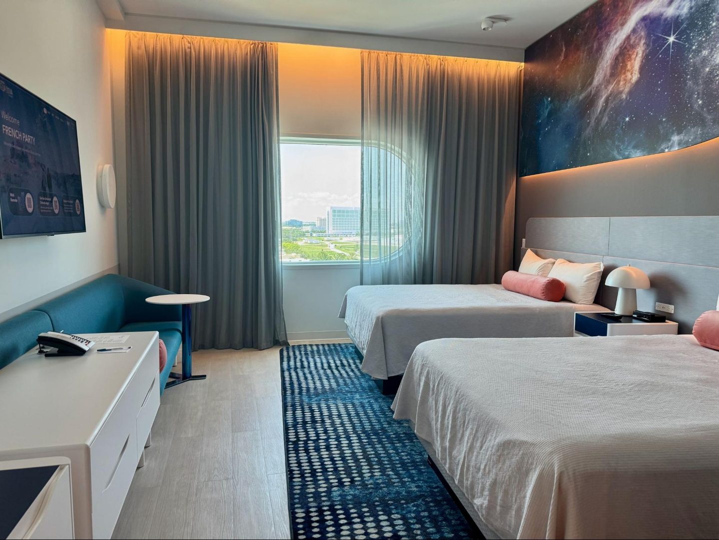 Bed, Furniture, Spa