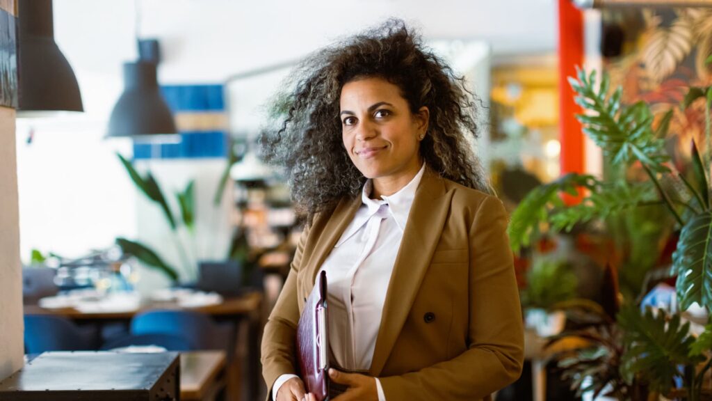 2 expert-approved ways to improve your resume, based on your job search