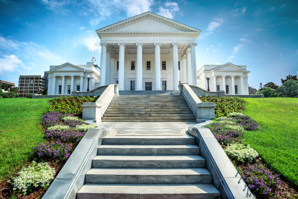 picture of the Virginia capitol building