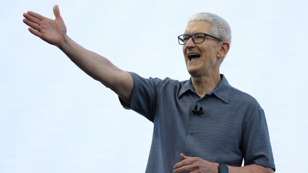 Apple WWDC underwhelms on AI, software biggest facelift in decade