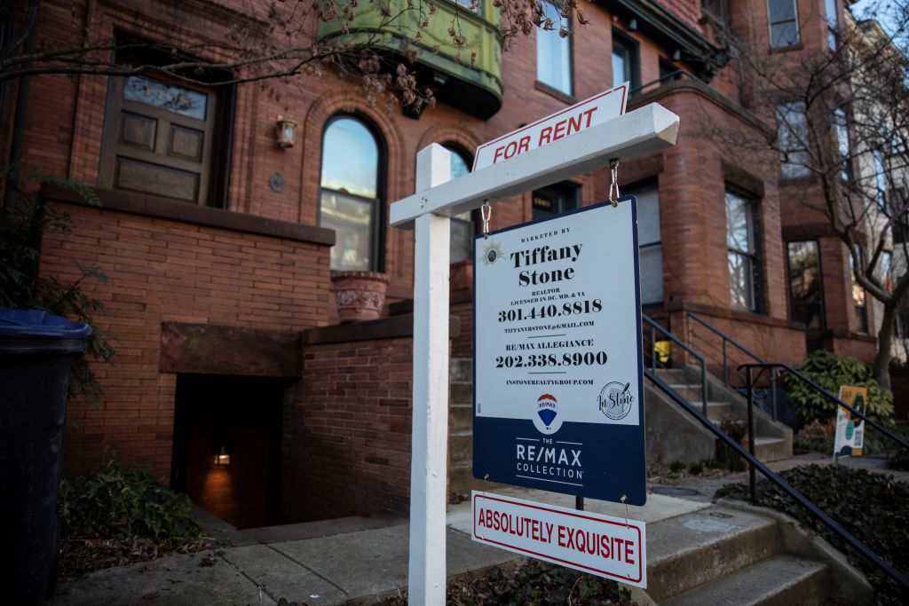 Investors Are Selling Homes to Cut Their Losses