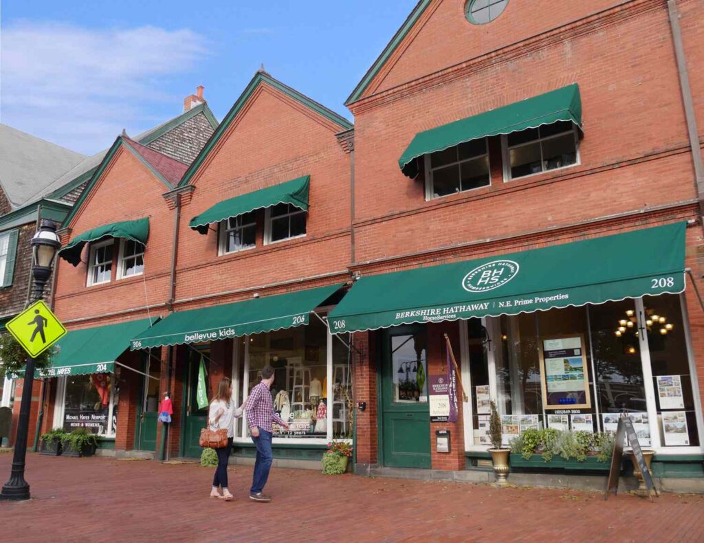 Does Warren Buffett's Succession Mean the End of the 'Buffett Premium'?