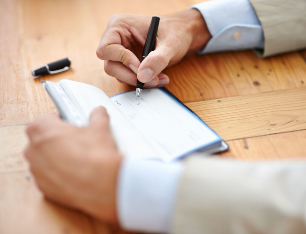 Which Rent Payment Options Should Landlords Accept?