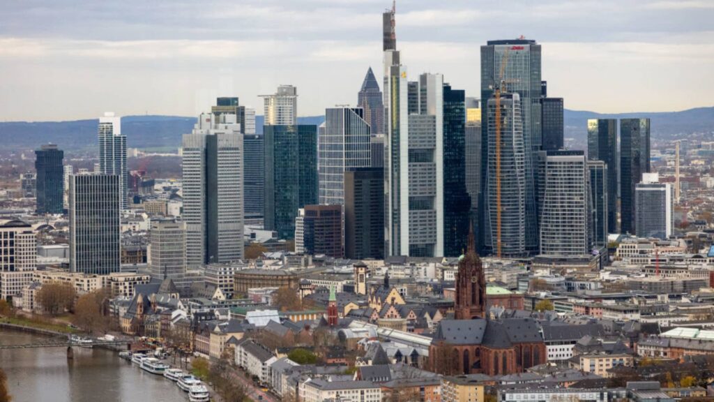 Banking bellwethers and a tariffs waiting game