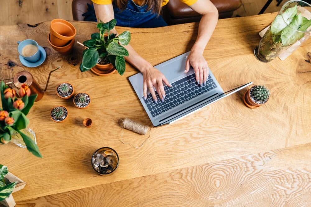 10 Best Ways To Use ChatGPT To Make Money