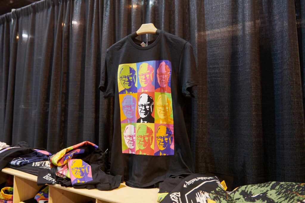 Warren Buffett's Berkshire Hathaway Records $5 Billion Write-Down of Kraft Heinz Stock