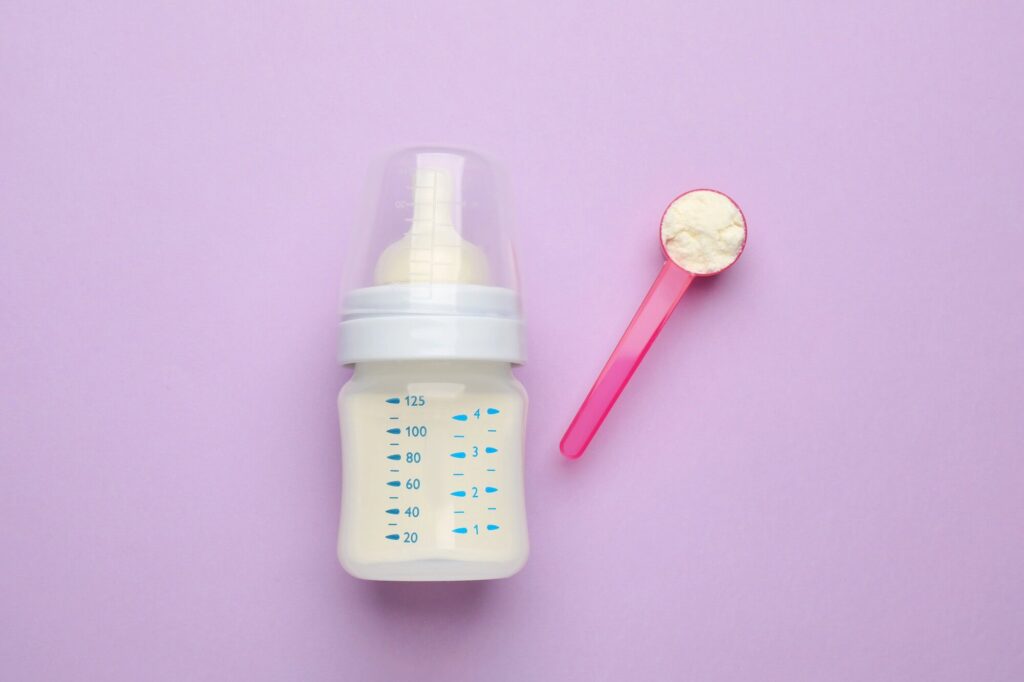 How To Get Free Baby Formula (11 Real Ways That Work)