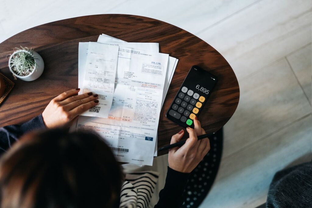 The Simple Things I Do to Save Over $2,000 and Rid My Budget of Unnecessary Costs