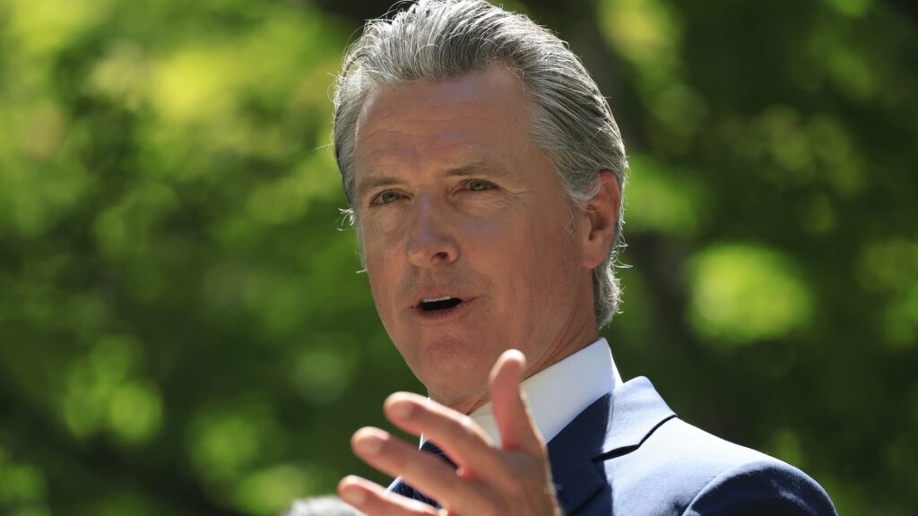 California governor tells Trump he'll retaliate if Texas redistricts