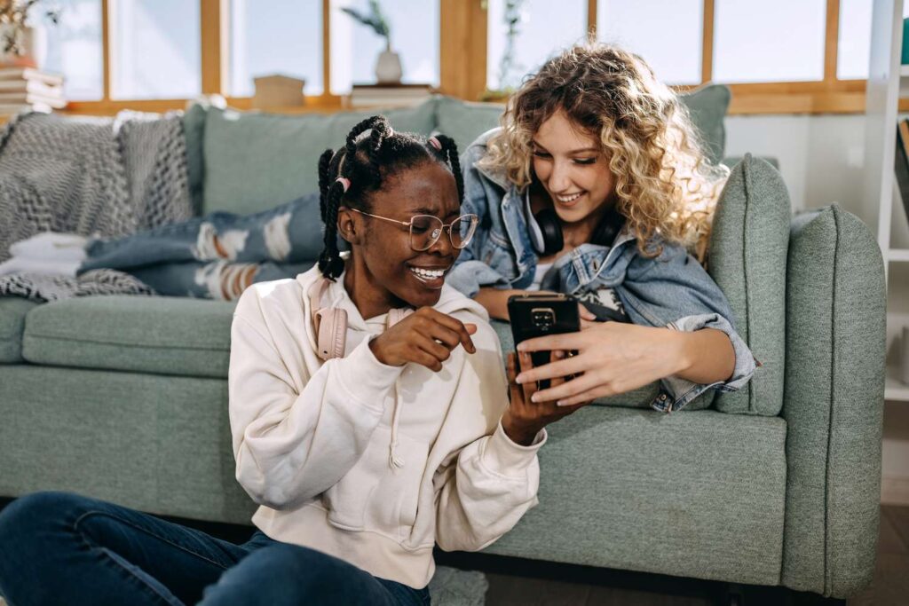 1 in 5 Younger People Want Dating Apps to Show This Financial Detail—And It's Not Income