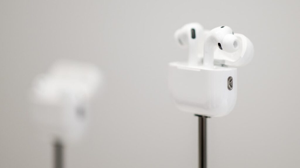 Apple, Google and Meta are trying to build the universal translator