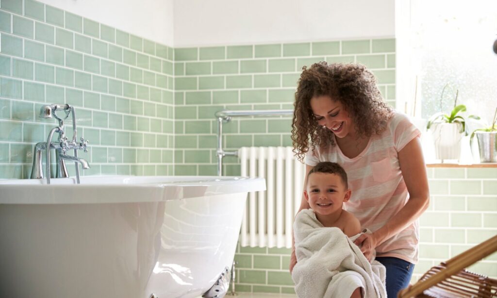 Gas vs Electric Hot Water Heater: Costs, Lifespan and Energy Efficiency