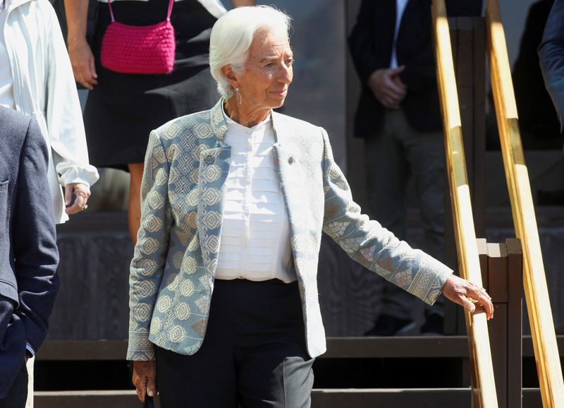 The fall of any euro zone government would be "worrying", says ECB's Lagarde