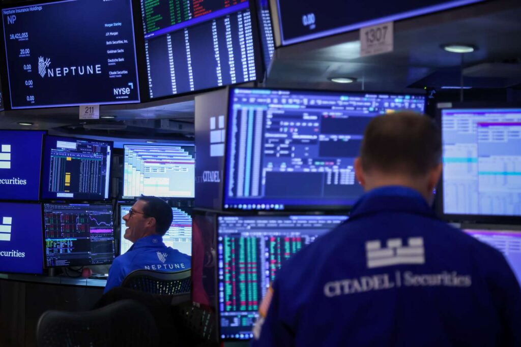 Stock Indexes Open Higher as Investors Downplay Government Shutdown
