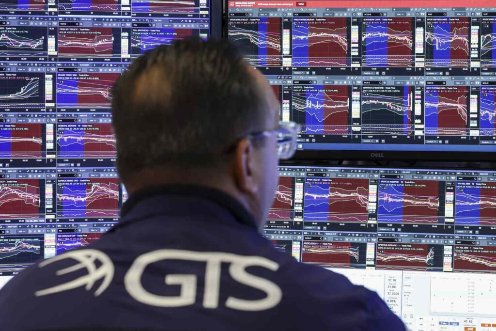 Dow Falters as Cloud Deals Boost Nasdaq; Kenvue Stock Soars on Kimberly-Clark Takeover