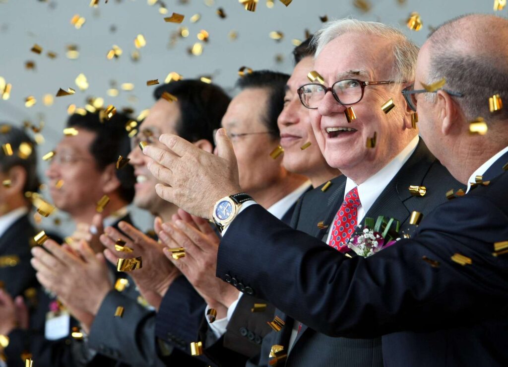 Warren Buffett Reveals Why His Eldest Son Will Inherit the Empire — Inside the Succession Plan