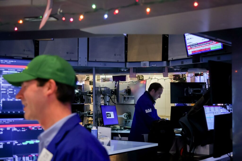 Stock Futures Gain Ahead of Inflation Data; Dow, S&P 500 Look to Snap 4-Session Skids