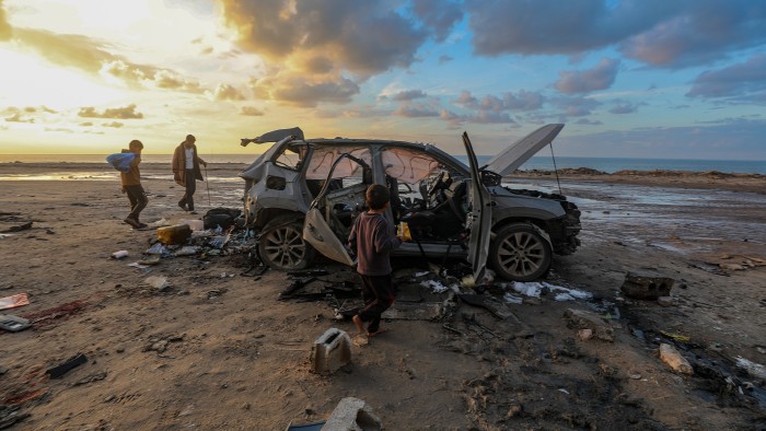 Hamas accuses Israel of sabotaging ceasefire after commander is targeted