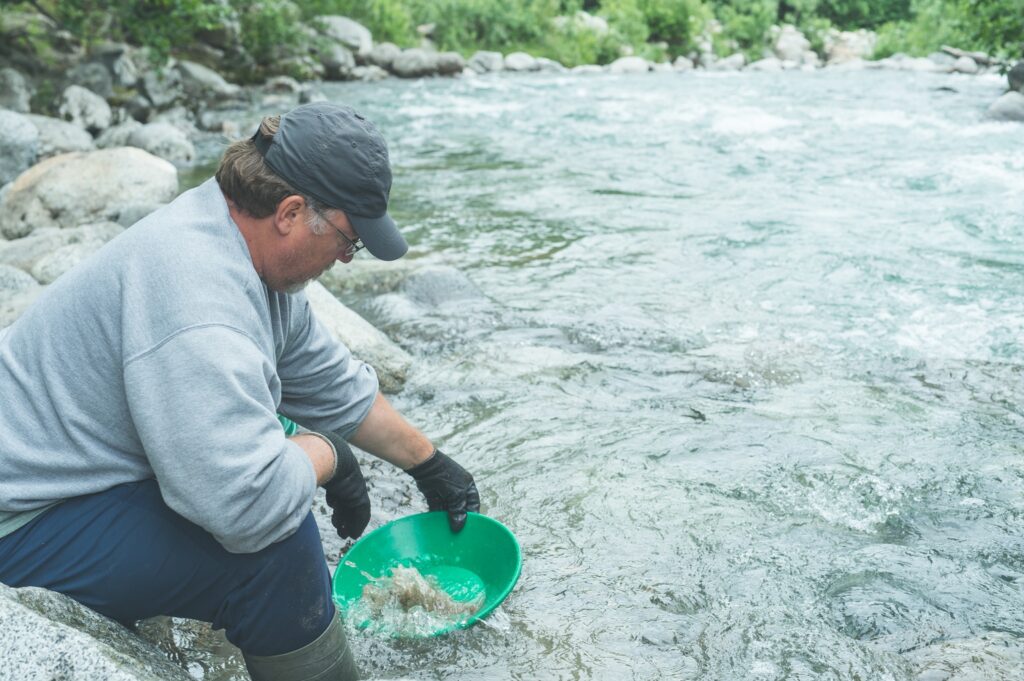 NUGT: Gold Is Soaring And Gold Miners Are Flying, Here's A Leveraged Way In