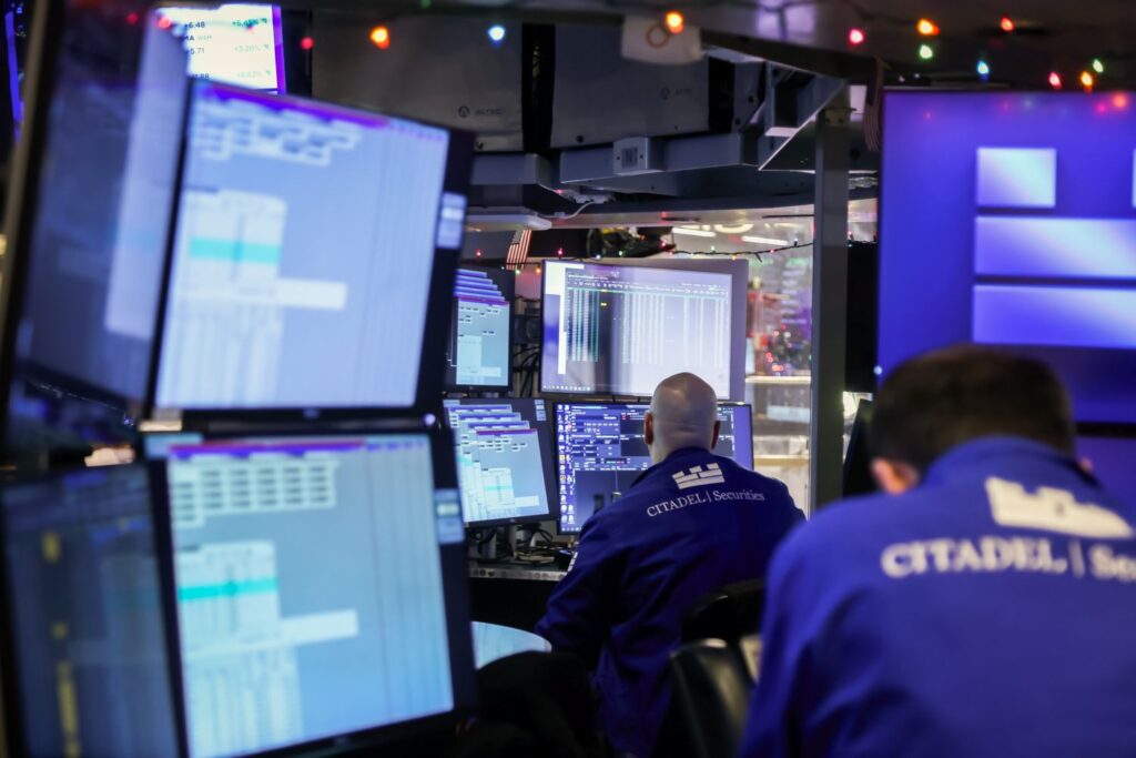 Stock Indexes Mixed After DOJ Opens Probe Into Fed Chair Powell; Gold, Silver Set New Record Highs