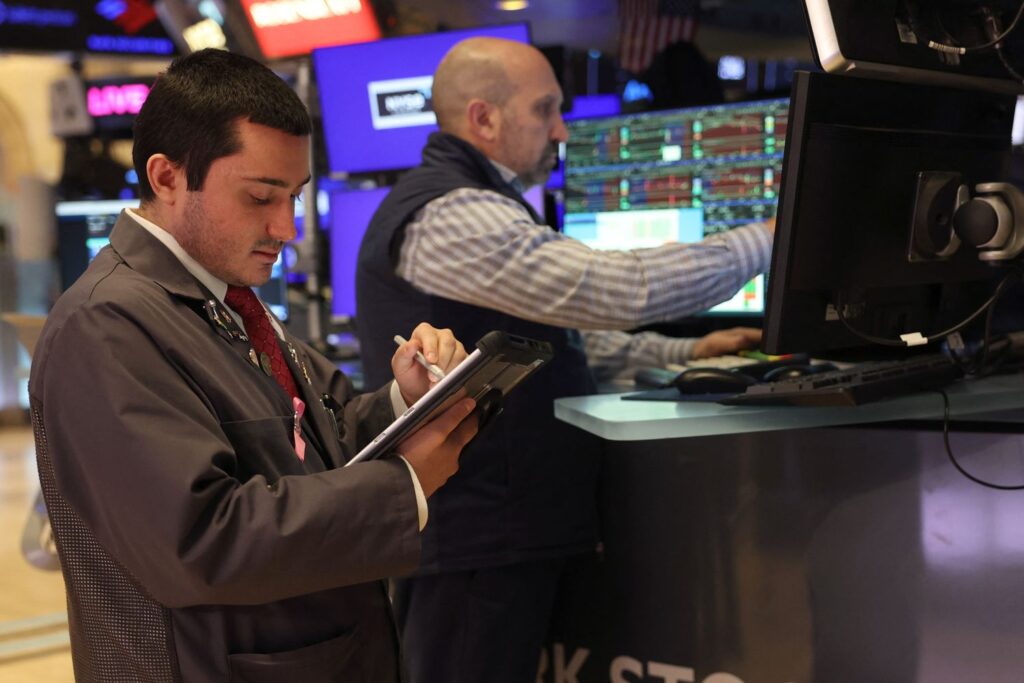 Stocks Tumble After Flurry of Bank Earnings, Inflation and Retail Sales Data; Gold, Silver Set Fresh Record Highs