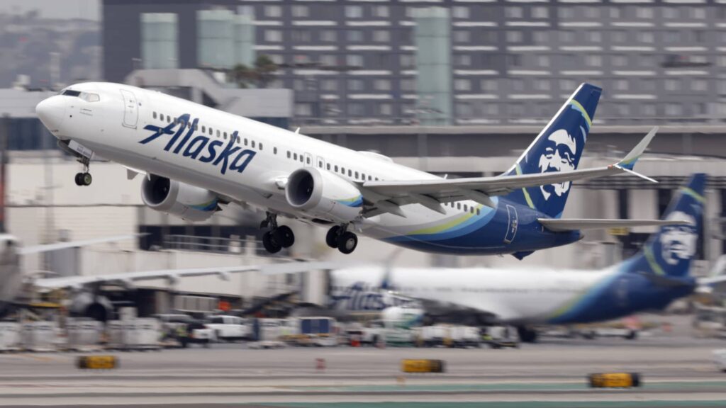 Alaska Airlines buys over 100 Boeing 737-10 jets in carrier's biggest order