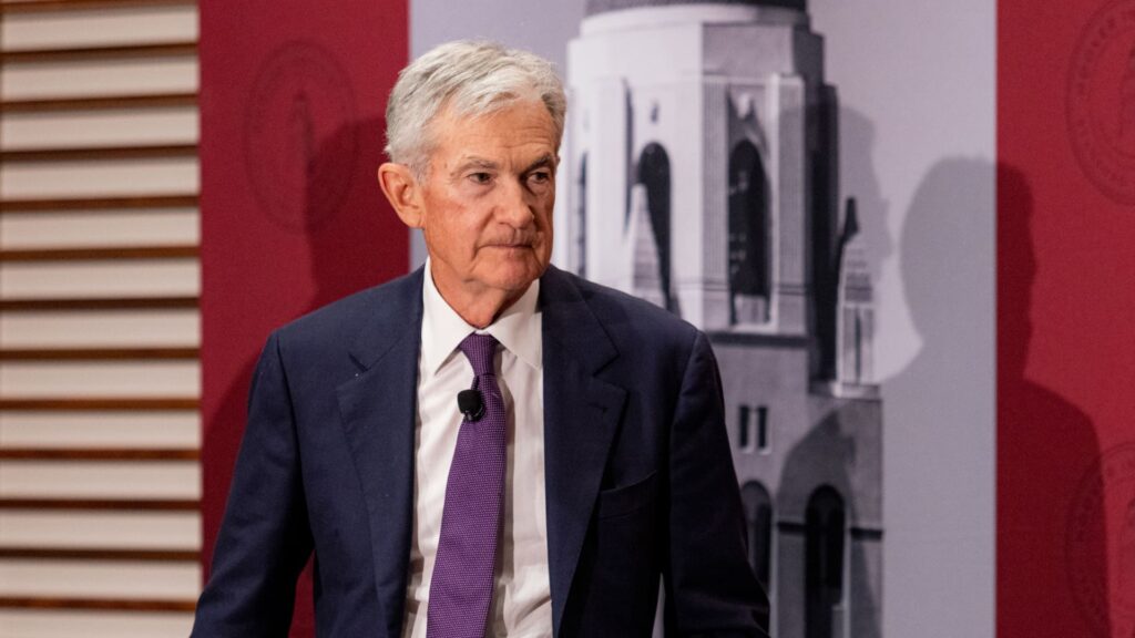 Powell to attend Supreme Court on Trump bid to fire Lisa Cook