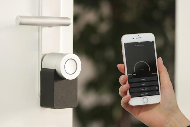 Smart Home Security Basics: From Mechanical Keys to Digital Access