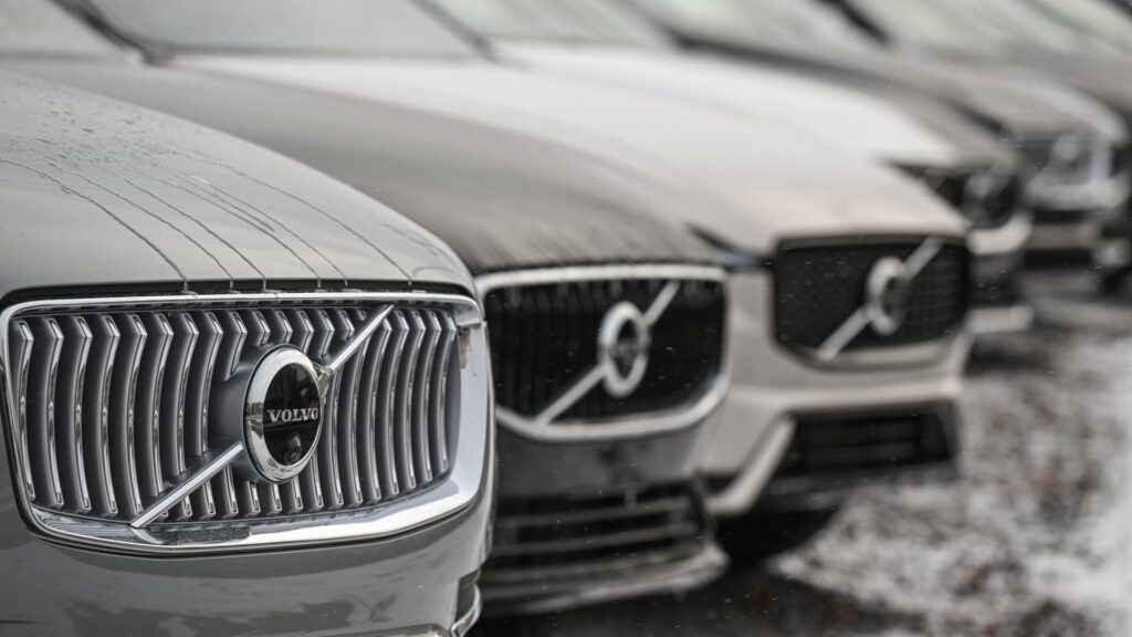 Volvo Cars on track for worst trading day ever as Q4 profit falls